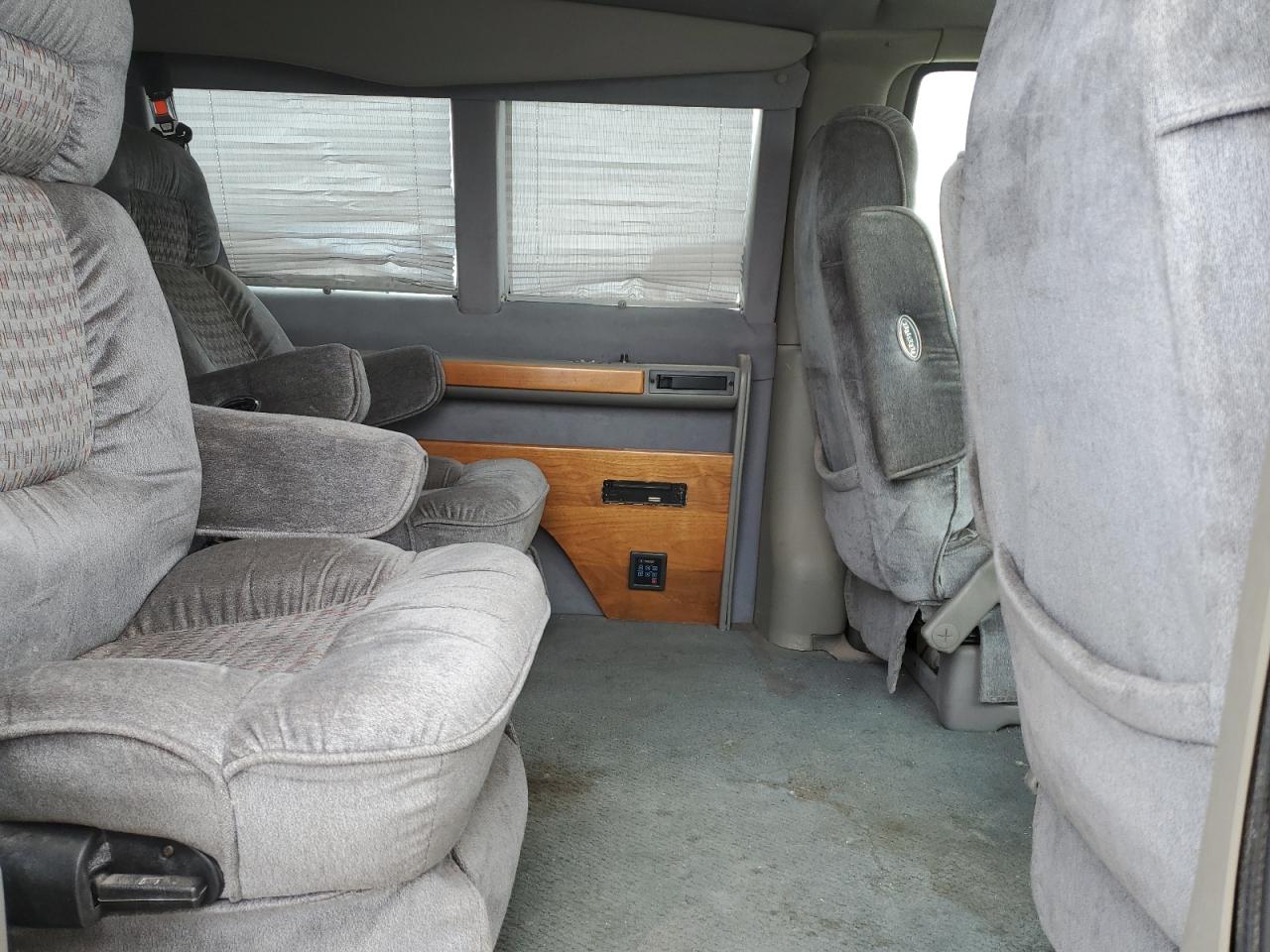 2000 GMC Savana Rv G1500 VIN: 1GDFG15R7Y1233524 Lot: 56568395
