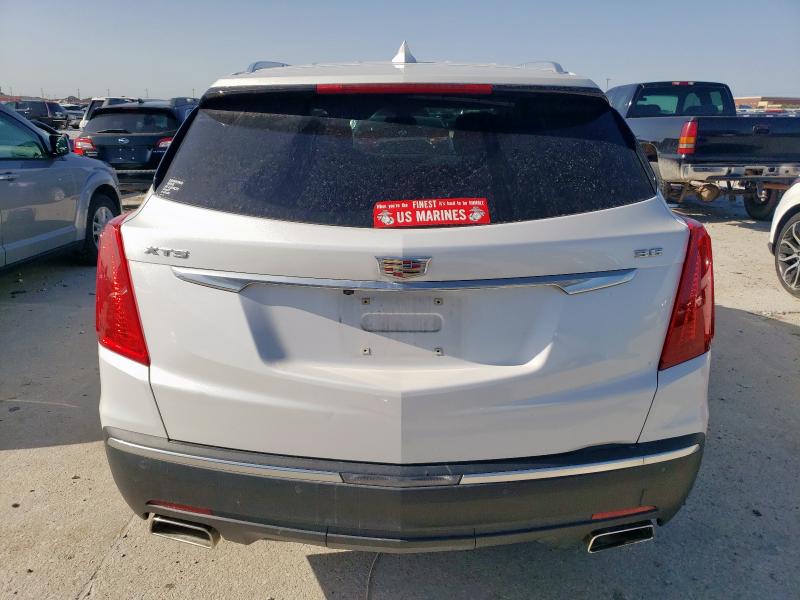  CADILLAC XT5 2017 White