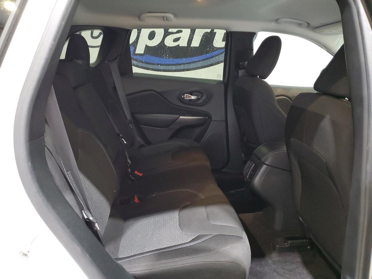 2019 Jeep Cherokee Latitude VIN: 1C4PJLCB2KD215403 Lot: 56732055