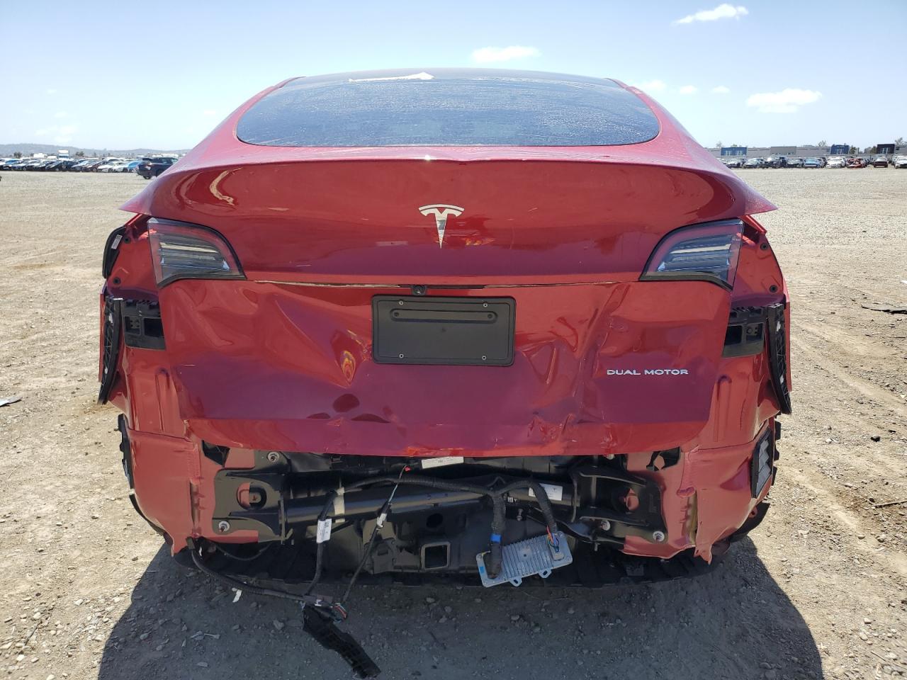 2024 Tesla Model Y VIN: 7SAYGDEE8RA233147 Lot: 56695545