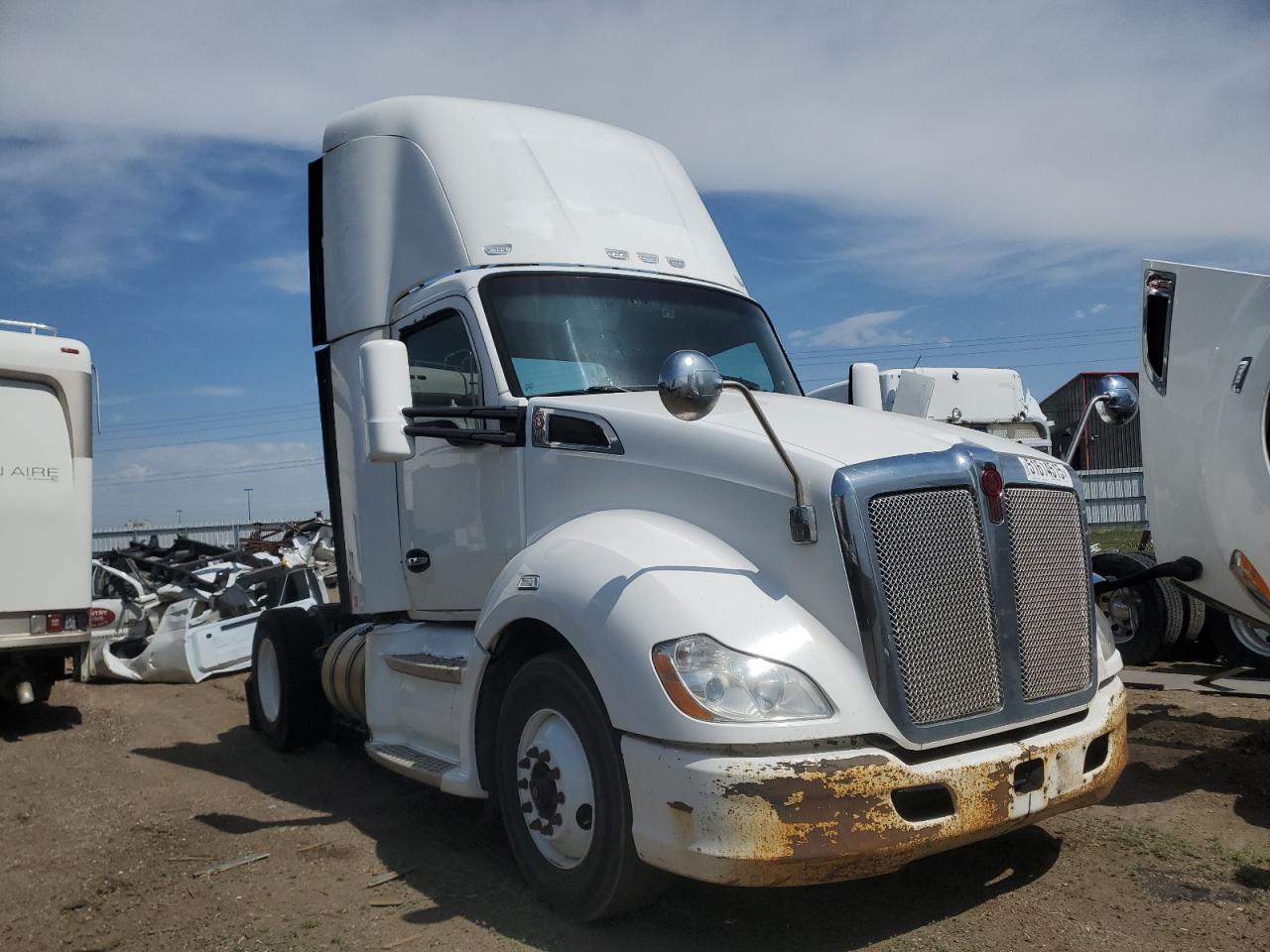 2014 Kenworth T680 Semi Truck for Sale in Brighton, CO - Mechanical