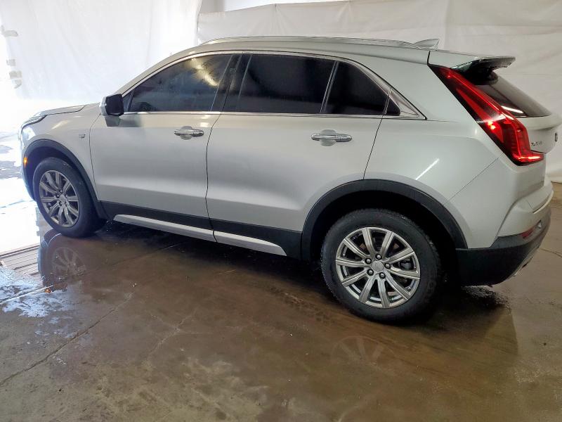  CADILLAC XT4 2022 Серебристый