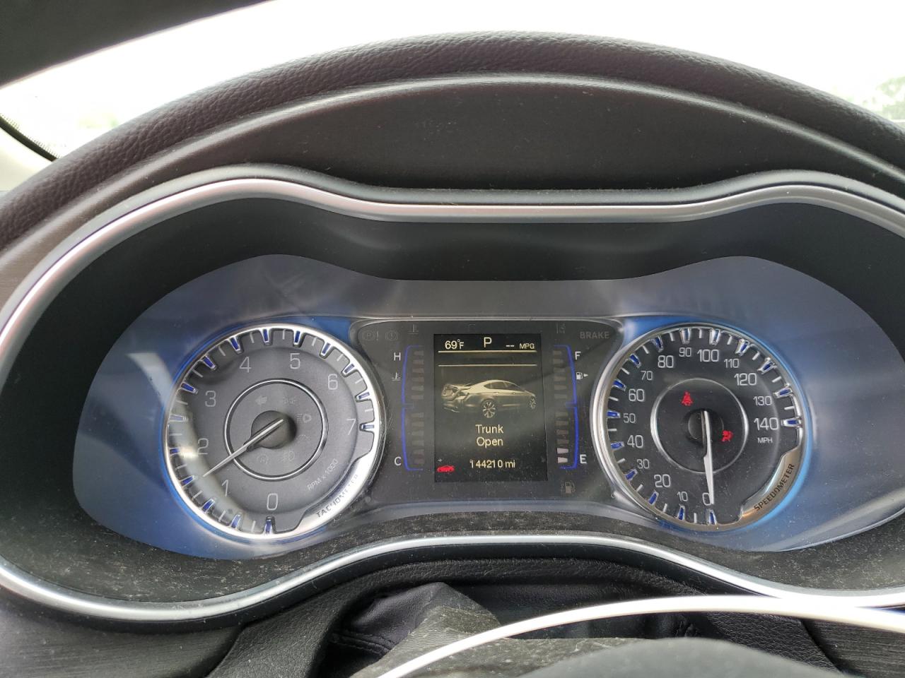 2015 Chrysler 200 Limited VIN: 1C3CCCAB3FN702108 Lot: 56909605