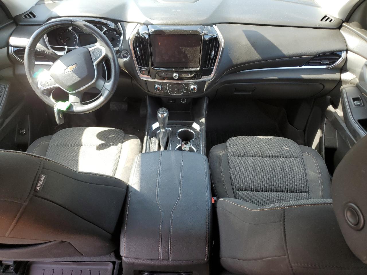 2018 Chevrolet Traverse Lt VIN: 1GNERGKWXJJ281118 Lot: 57073265