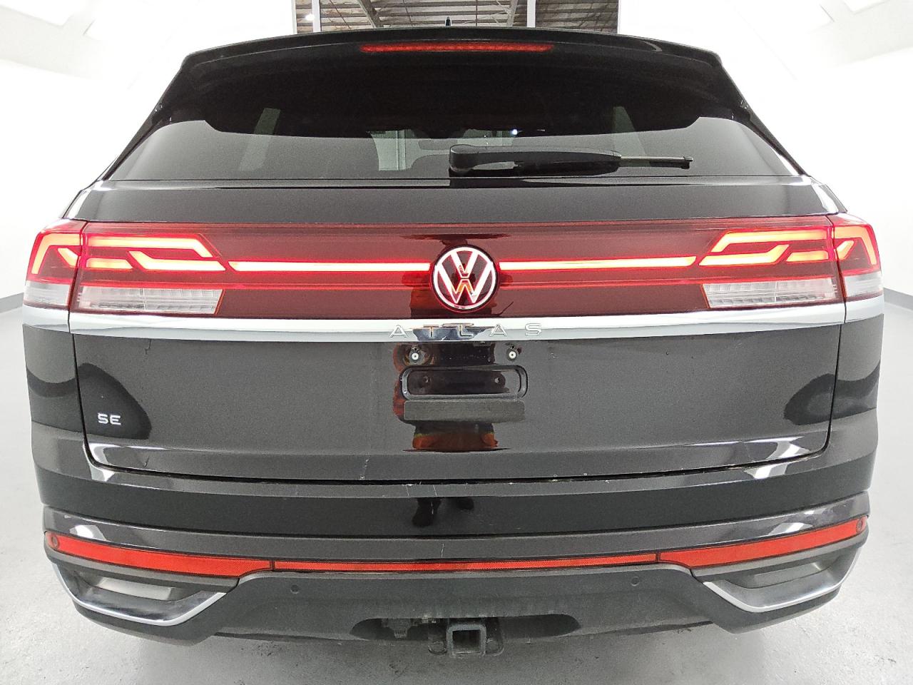 2025 Volkswagen Atlas Cross Sport Se VIN: 1V2WE2CAXSC205210 Lot: 56392255