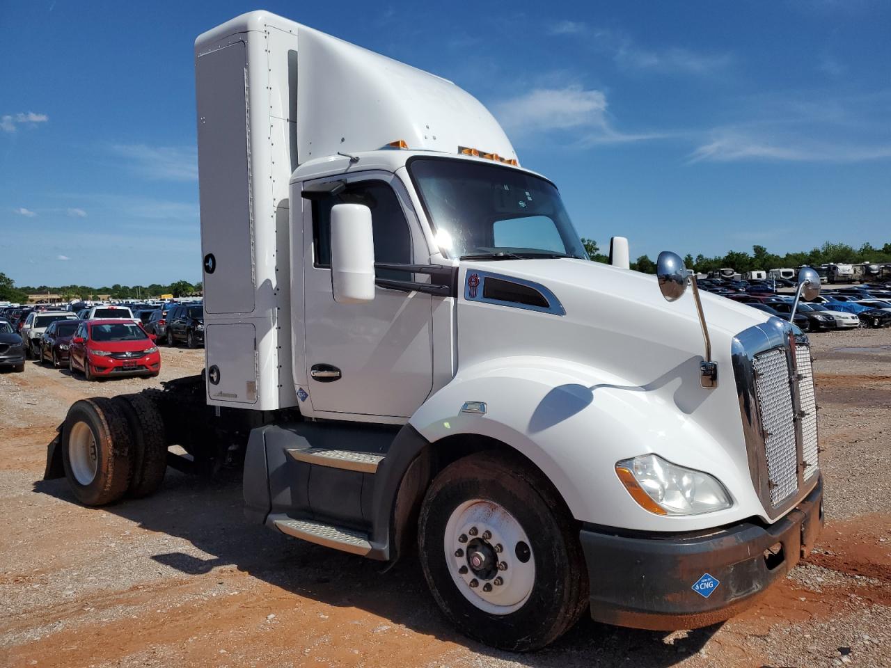 2017 Kenworth T680 Semi Truck for Sale in Oklahoma City, OK - Minor Dent/Scratches