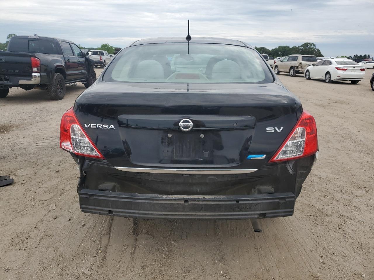 2012 Nissan Versa S VIN: 3N1CN7APXCL843846 Lot: 55885235