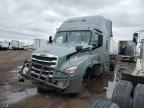 2019 Freightliner Cascadia 126 Semi Truck zu verkaufen in Brighton, CO - All Over