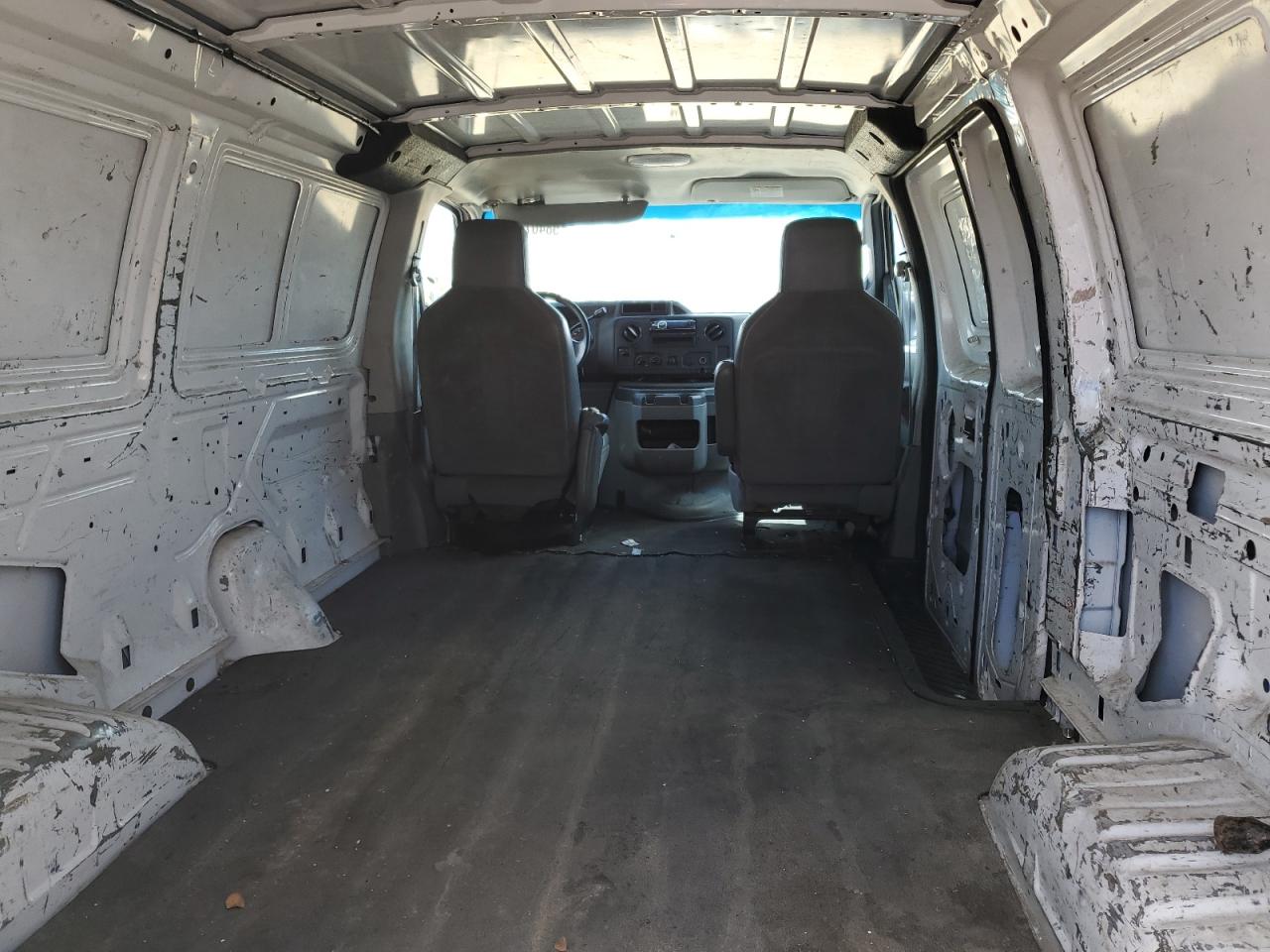 2010 Ford Econoline E250 Van VIN: 1FTNE2EW5ADA16219 Lot: 58407655