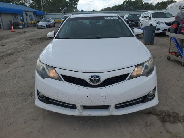 Sedans TOYOTA CAMRY 2014 White