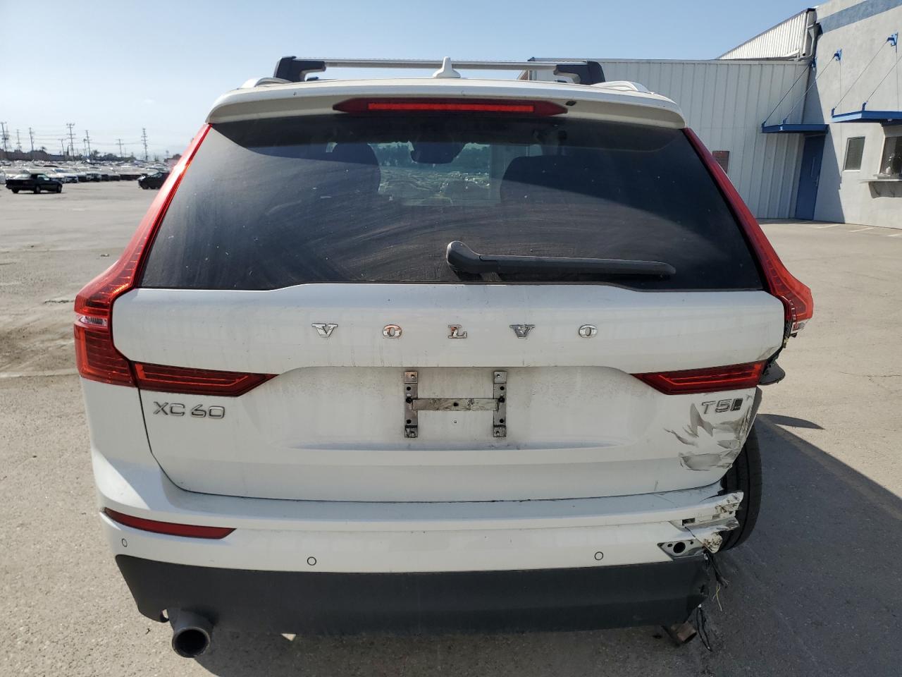 2021 Volvo Xc60 T5 Momentum VIN: YV4102RK2M1877347 Lot: 54181665