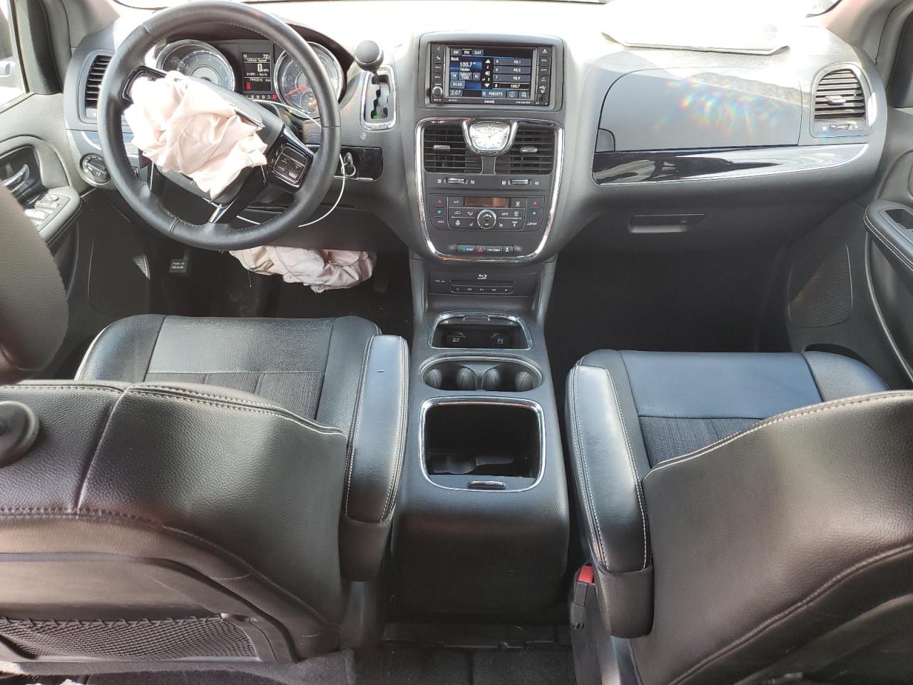 2016 Chrysler Town & Country S VIN: 2C4RC1HG8GR159872 Lot: 56740425
