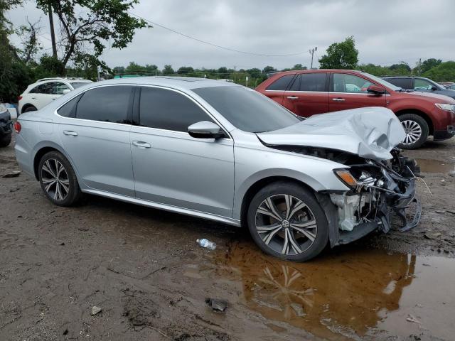  VOLKSWAGEN PASSAT 2021 Серебристый