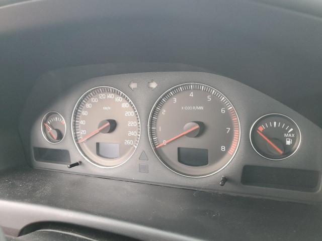 2004 VOLVO V70 FWD