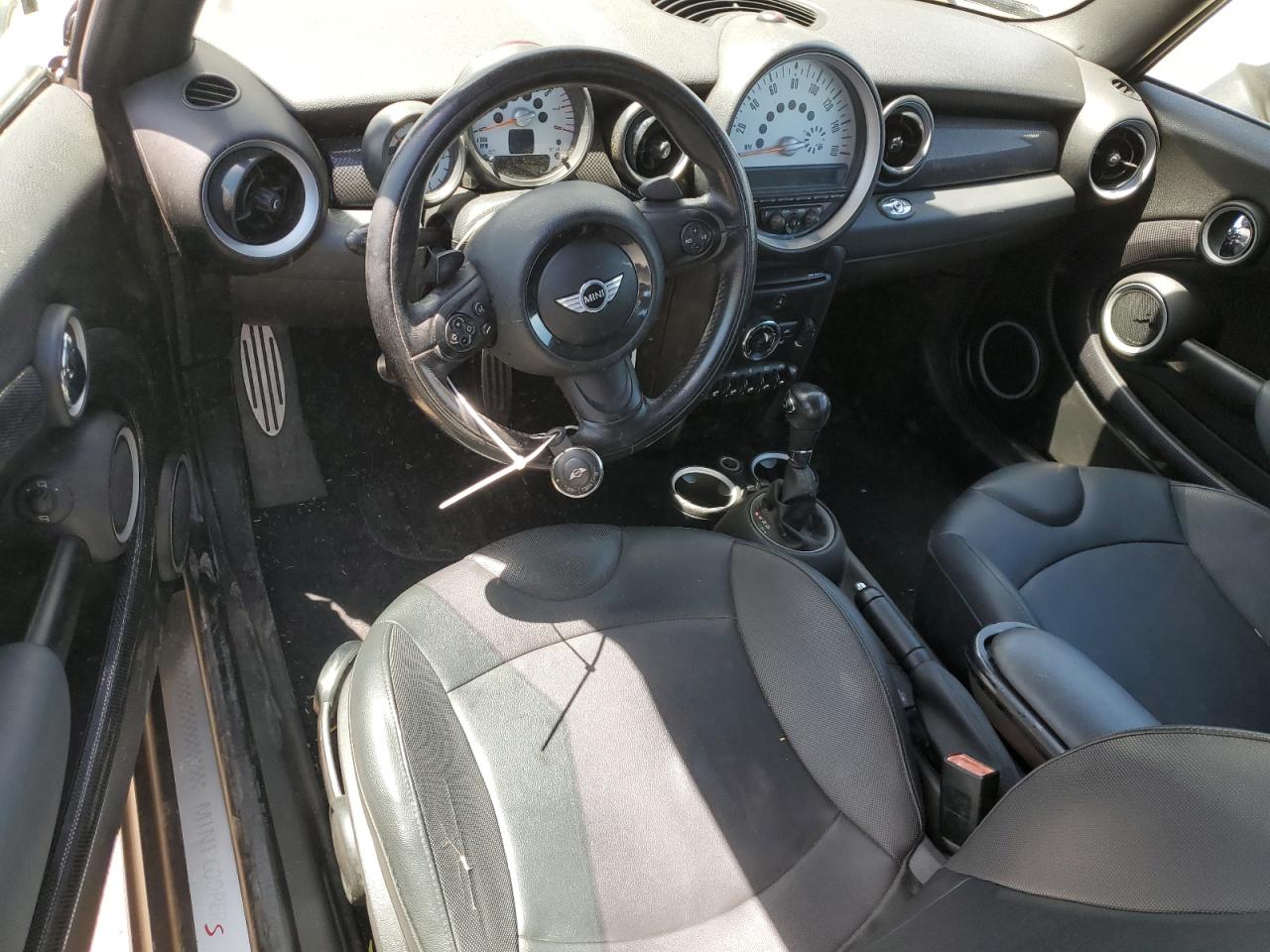 2011 Mini Cooper S VIN: WMWZP3C51BTX83131 Lot: 57136355