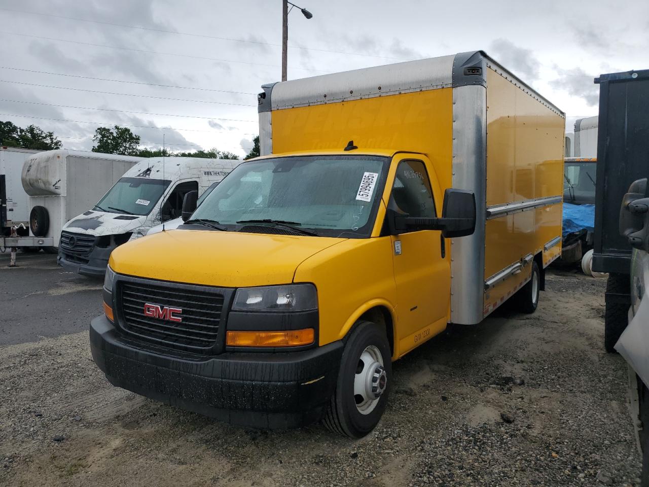 2022 Gmc Savana Cutaway G3500 for Sale in Glassboro, NJ - Top/Roof