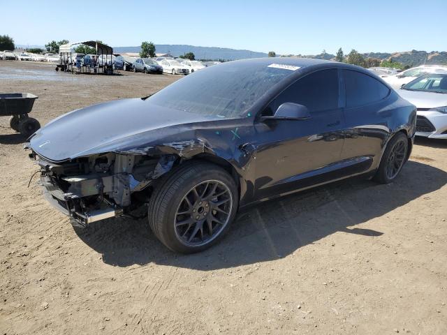 TESLA MODEL 3 2025