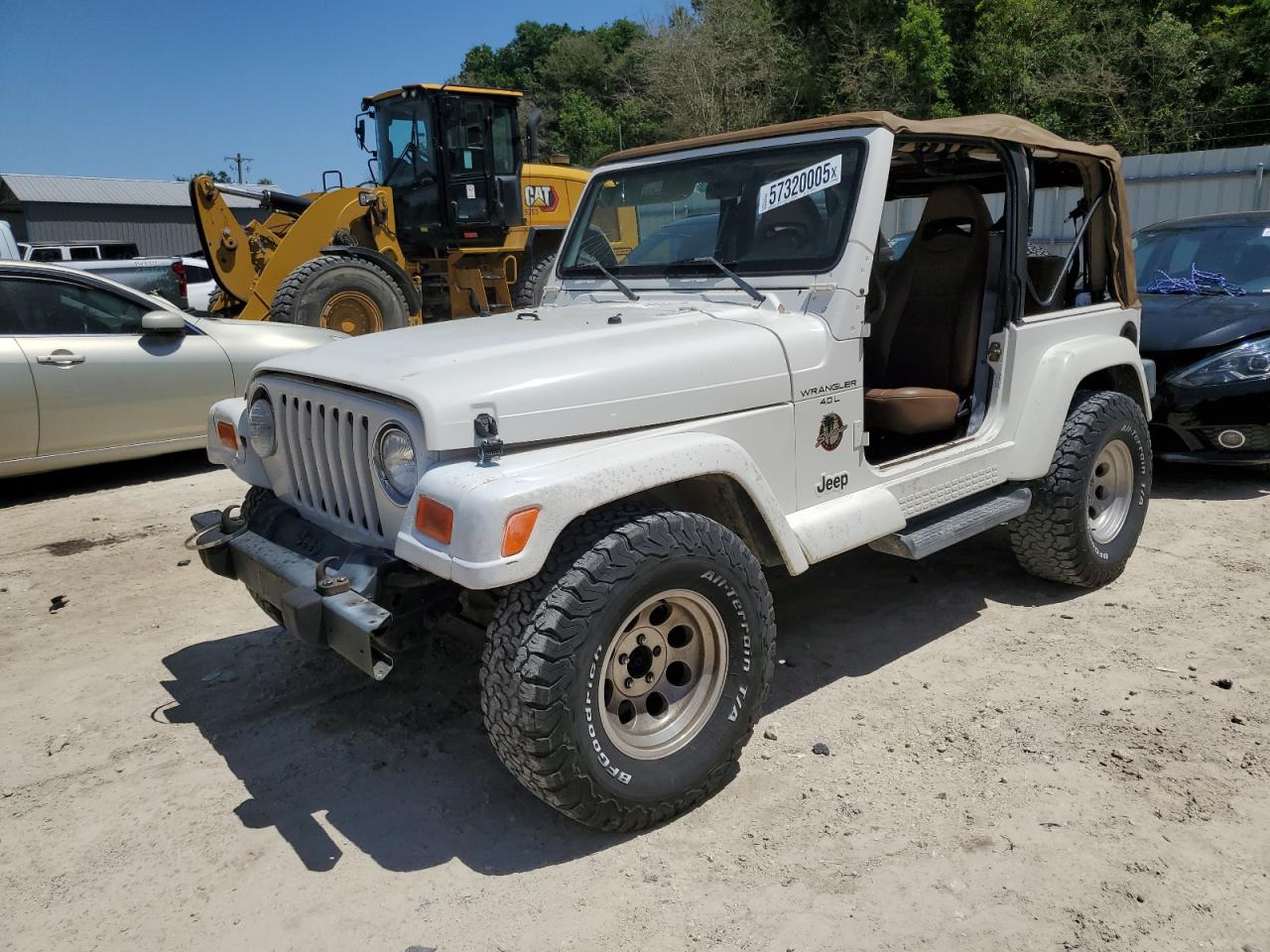 2001 Jeep Wrangler / Tj Sahara for Sale in Midway, FL - Minor Dent/Scratches