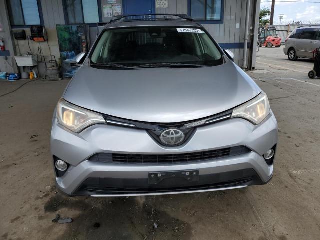  TOYOTA RAV4 2018 Srebrny
