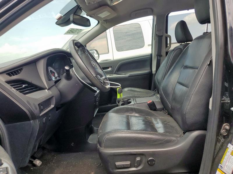  TOYOTA SIENNA 2018 Czarny