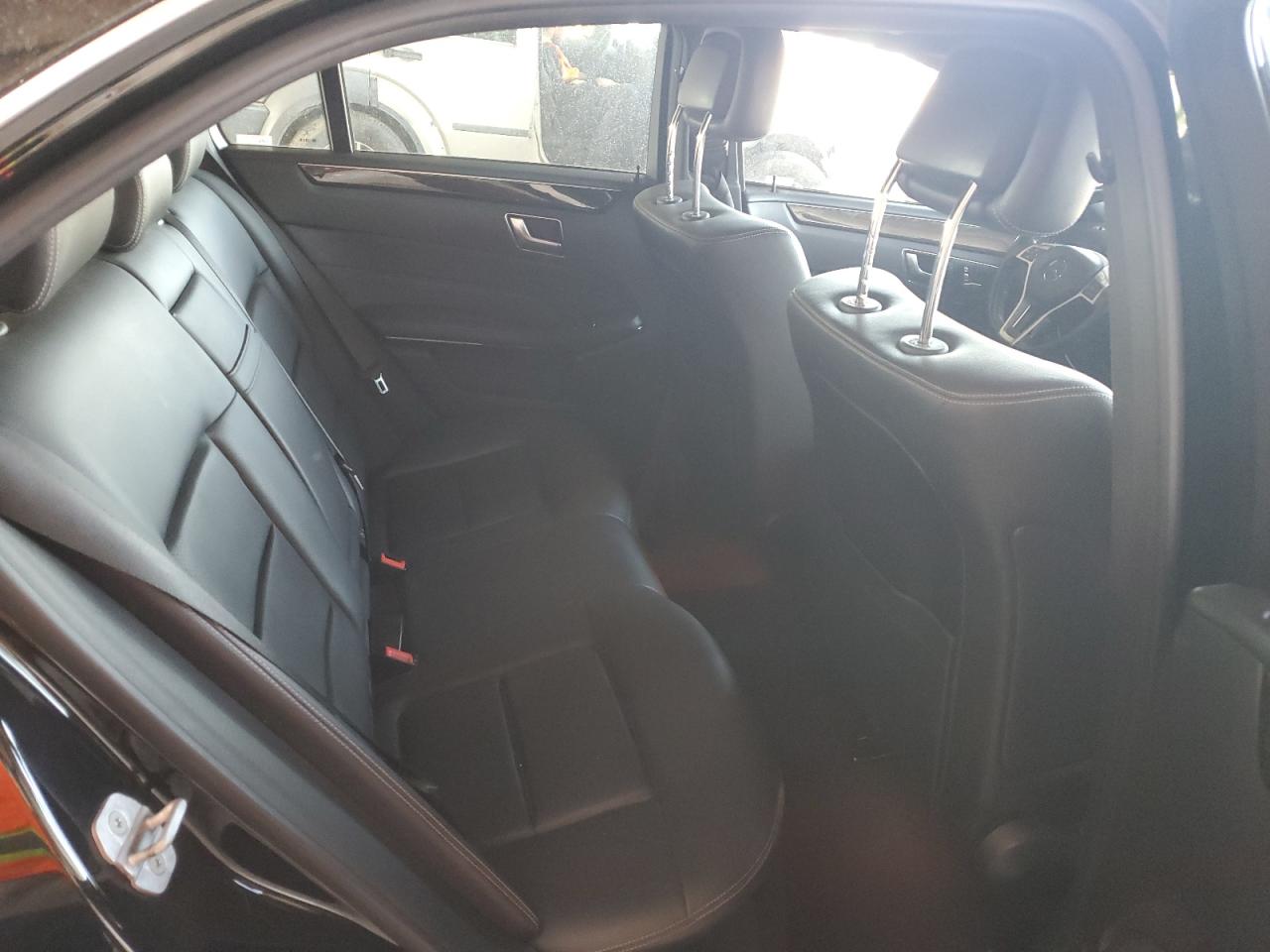 2014 Mercedes-Benz E 350 VIN: WDDHF5KB9EB048935 Lot: 56600025