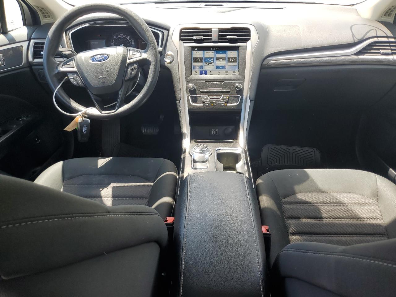 2019 Ford Fusion Se VIN: 3FA6P0LU8KR124823 Lot: 54031825