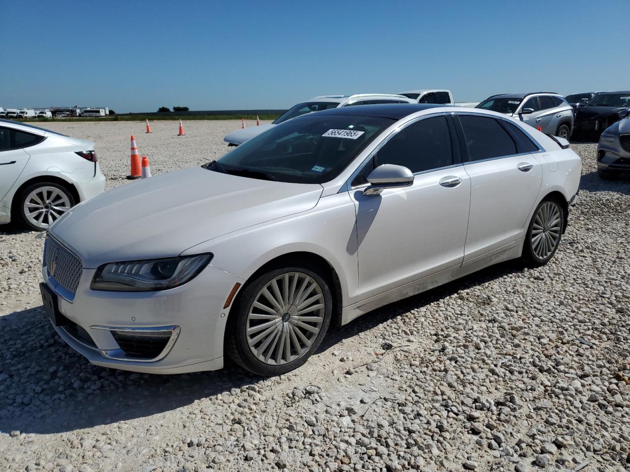 3LN6L5FC1HR635087 LINCOLN MKZ Photo 1