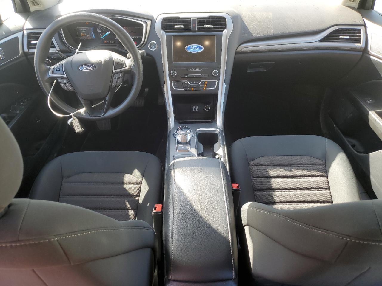 2019 Ford Fusion Se VIN: 3FA6P0LU3KR263953 Lot: 54022825