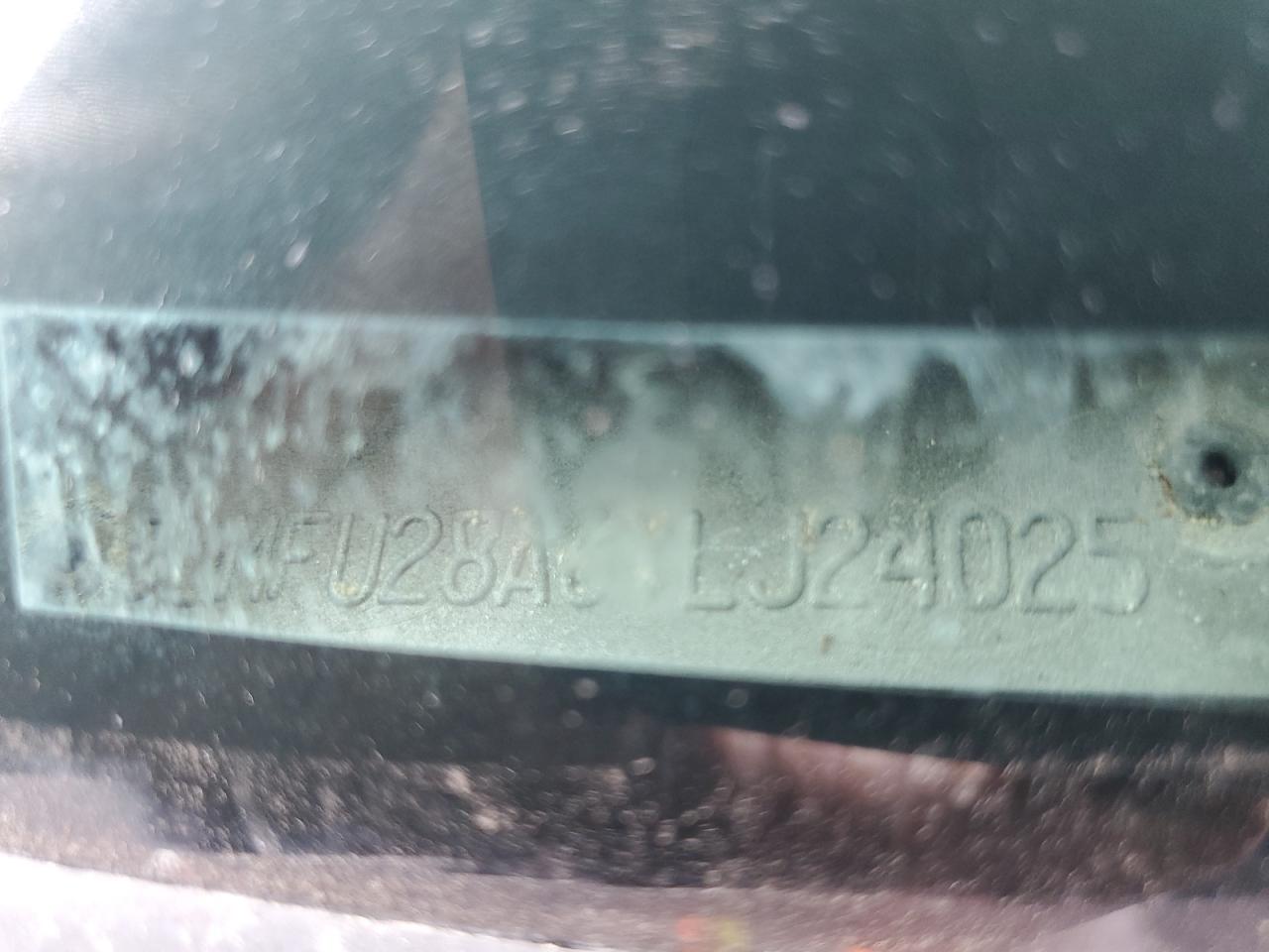 2000 Lincoln Navigator VIN: 5LMFU28A6YLJ24025 Lot: 56555095