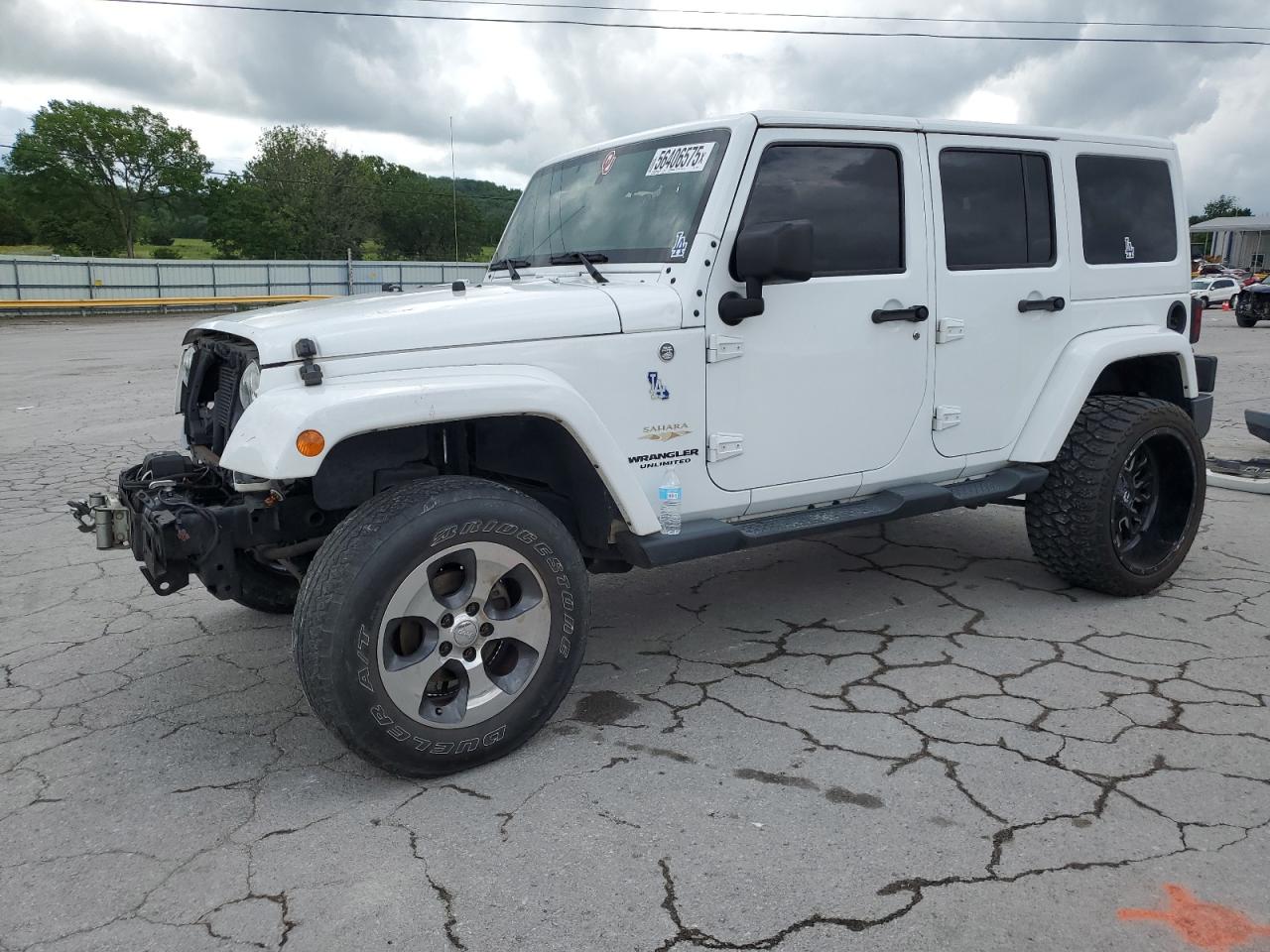 2015 Jeep Wrangler Unlimited Sahara for Sale in Lebanon, TN - Front End
