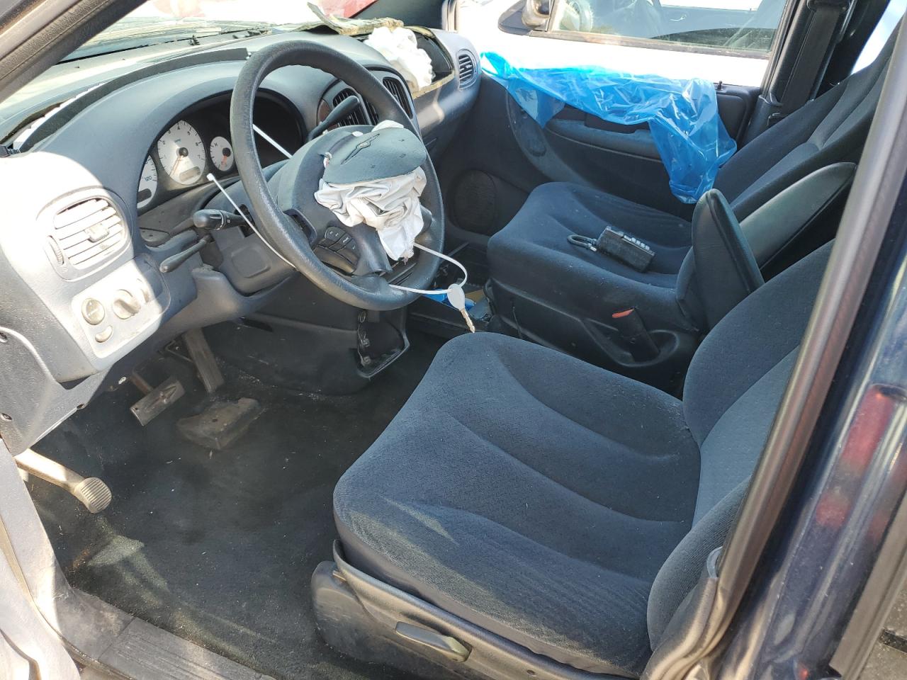 2002 Chrysler Town & Country Lx VIN: 2C4GP44302R755793 Lot: 51436005