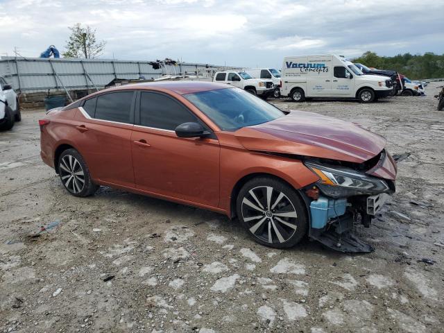  NISSAN ALTIMA 2022 Оранжевый