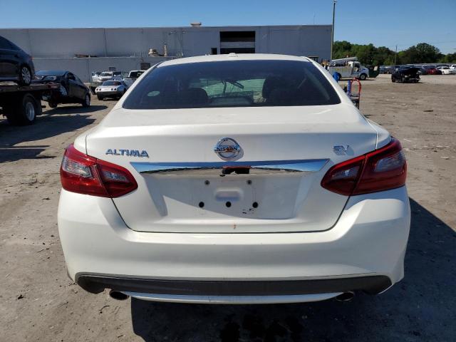  NISSAN ALTIMA 2018 Biały