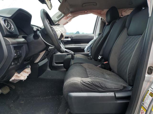  TOYOTA TUNDRA 2018 Сріблястий