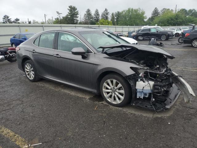  TOYOTA CAMRY 2018 Серый