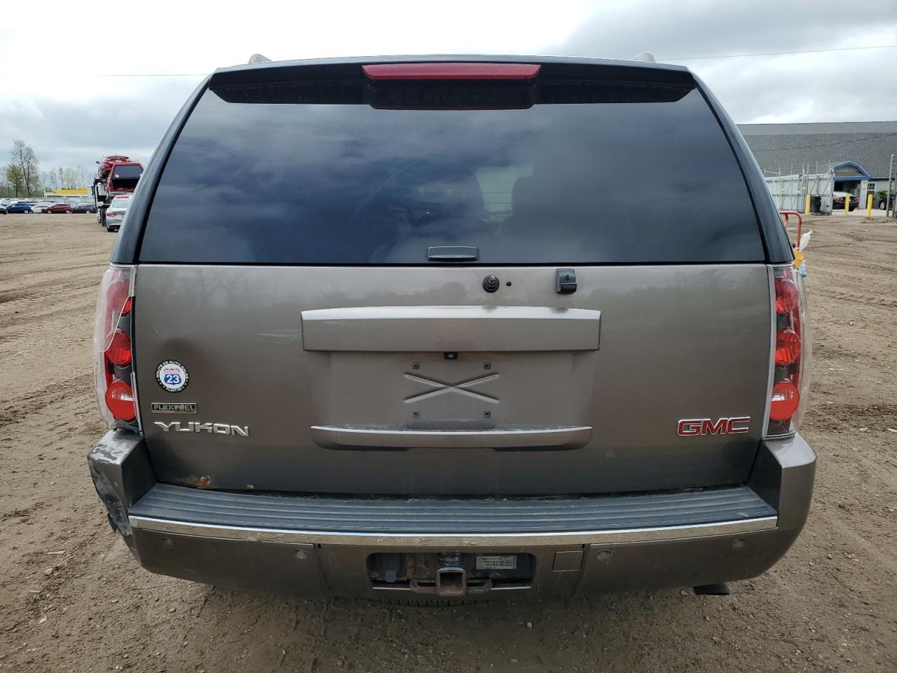 2011 GMC Yukon Denali VIN: 1GKS2EEF2BR238545 Lot: 56567215