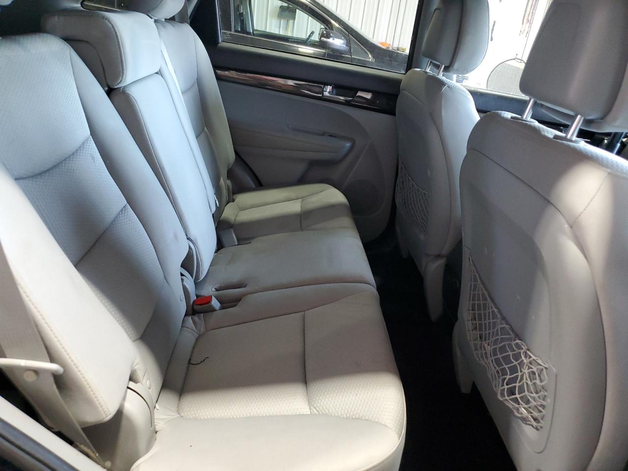 2012 Kia Sorento Base VIN: 5XYKT3A69CG262411 Lot: 81089105