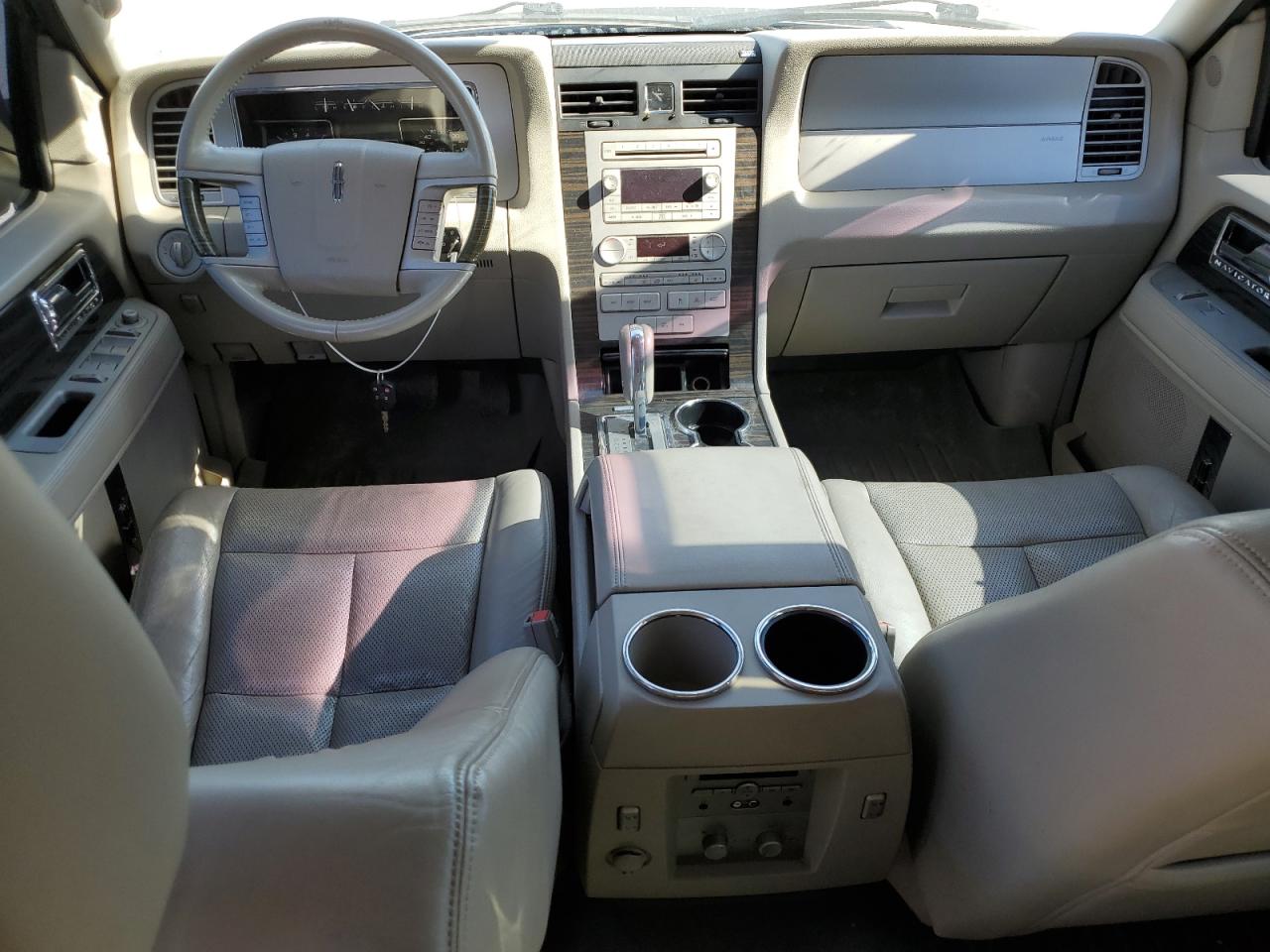 2010 Lincoln Navigator VIN: 5LMJJ2J56AEJ02164 Lot: 56325935