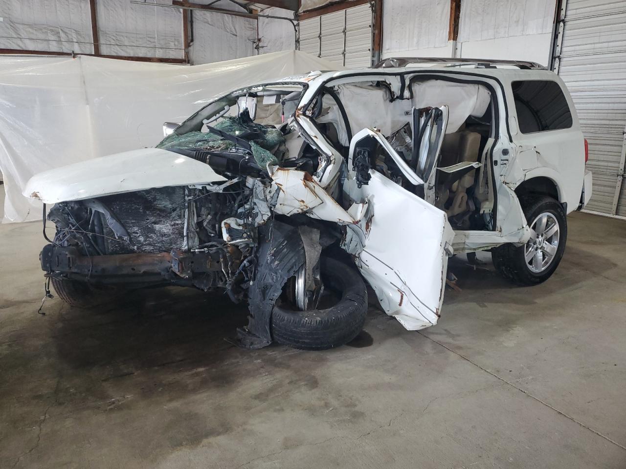 2012 Nissan Armada Sv للبيع في Lexington، KY - All Over
