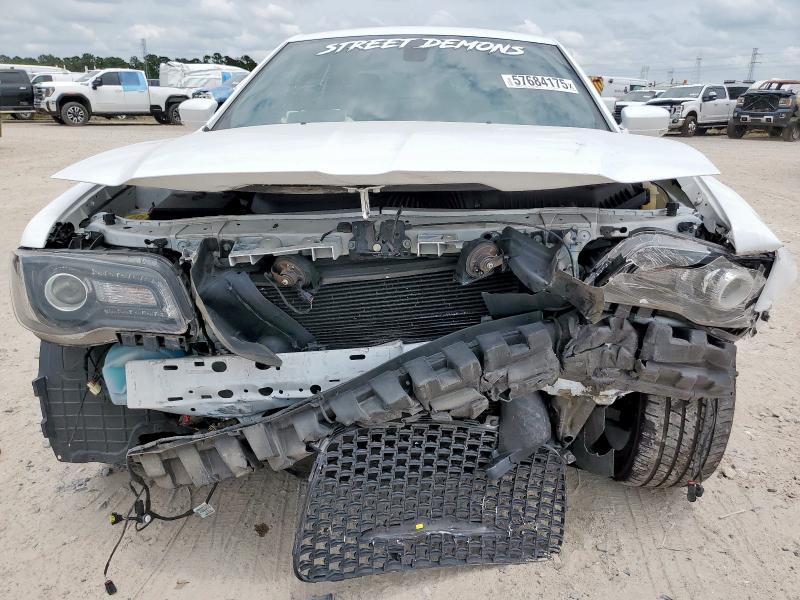  CHRYSLER 300 2022 Белый