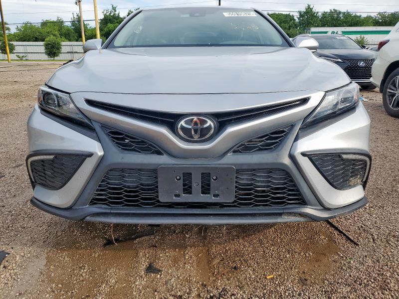  TOYOTA CAMRY 2022 Silver