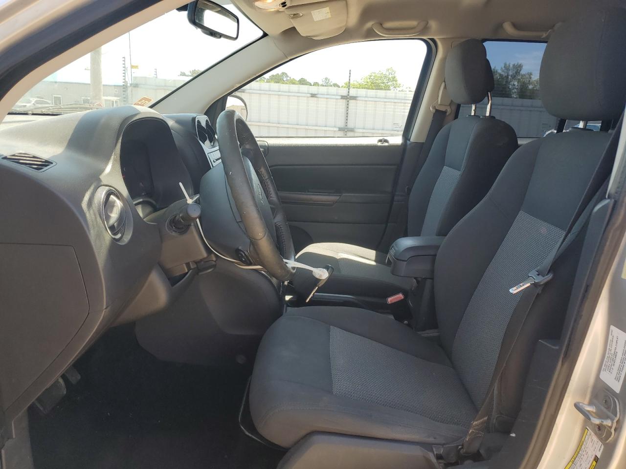 2010 Jeep Compass Sport VIN: 1J4NT1FA3AD629596 Lot: 57822175