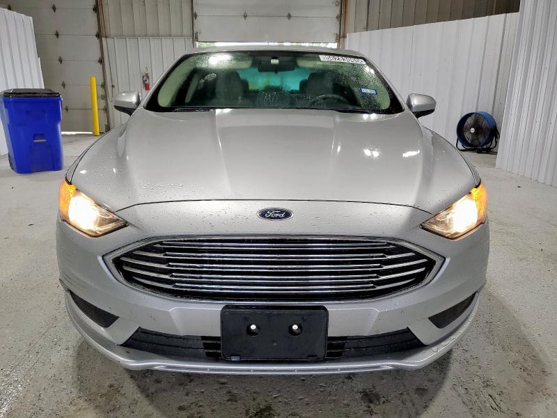  FORD FUSION 2017 Srebrny