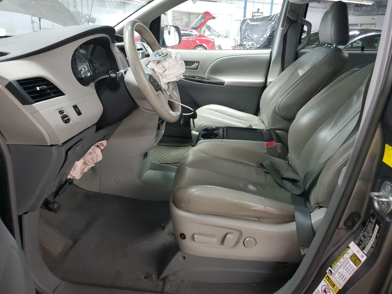 2011 Toyota Sienna Le VIN: 5TDKK3DC2BS064579 Lot: 56754655