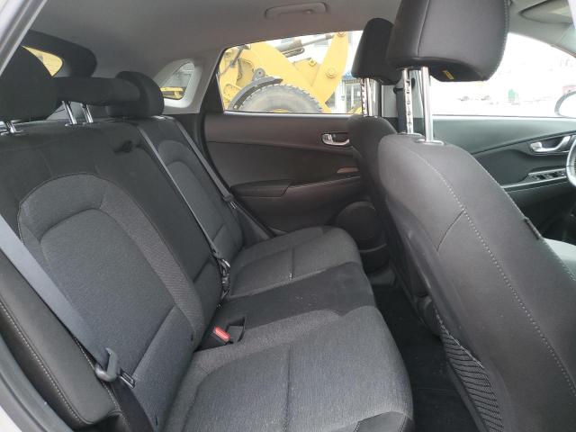 2023 HYUNDAI KONA SE  