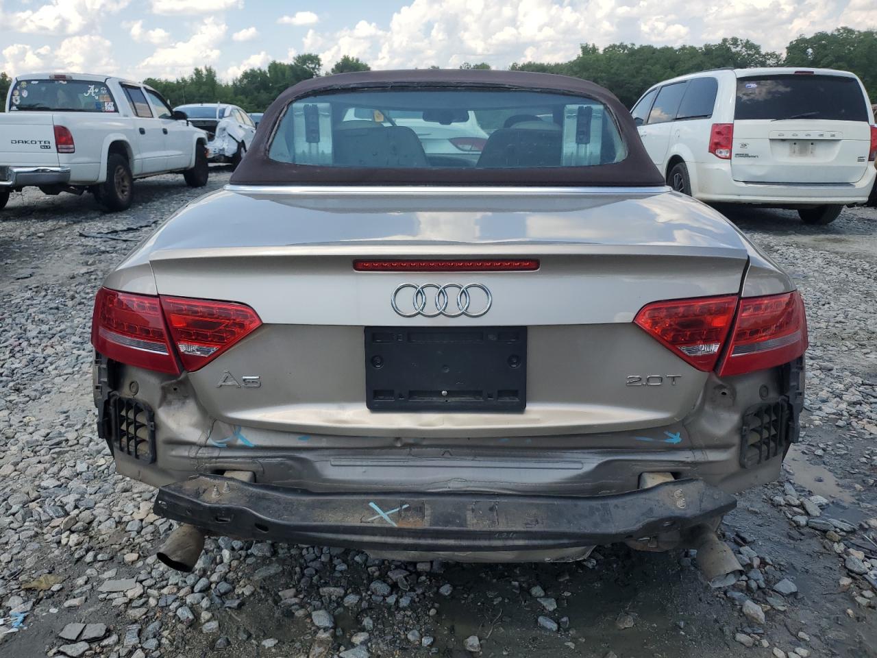2011 Audi A5 Premium Plus VIN: WAULFAFHXBN002033 Lot: 56165885