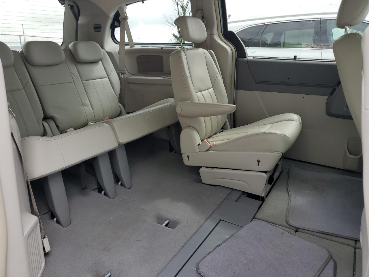 2008 Chrysler Town & Country Touring VIN: 2A8HR54P38R803439 Lot: 56575505