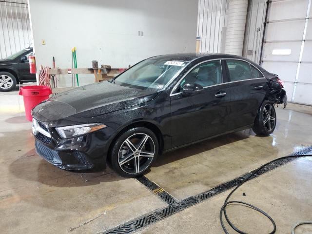  MERCEDES-BENZ A-CLASS 2022 Czarny