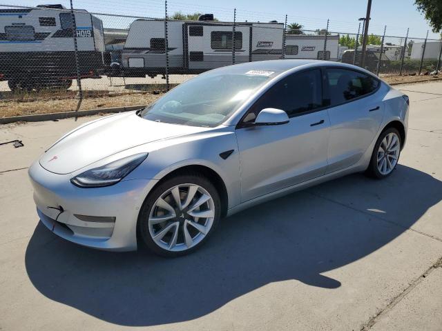  TESLA MODEL 3 2018 Srebrny