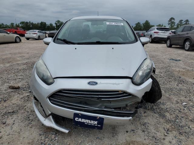  FORD FIESTA 2018 Сріблястий